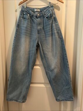 GLW. Good Life Works Korean Unisex Brand Light Wash Wide Jeans size XS (26)